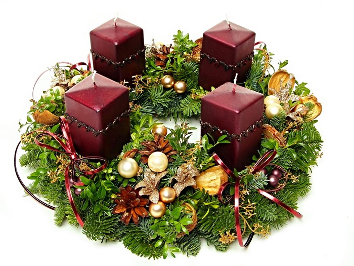 Christmas Advent Wreath with Burgundy Candles