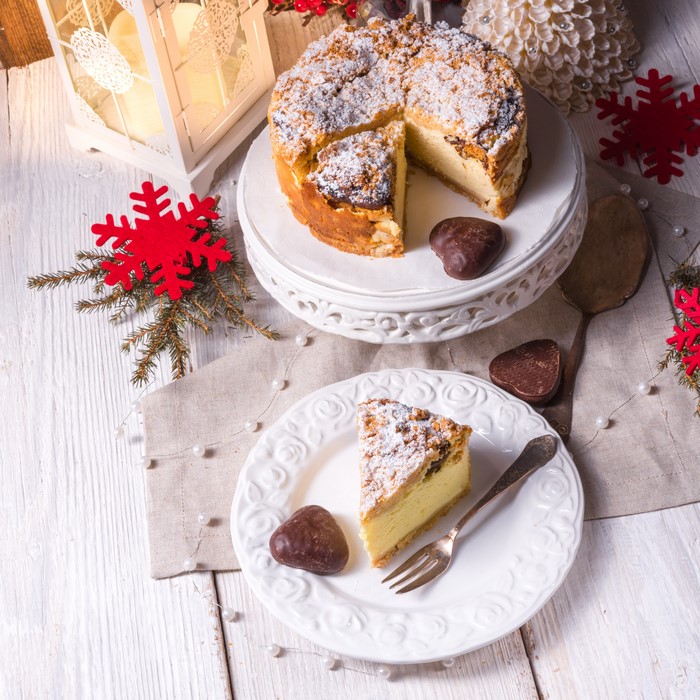 Christmas cheesecake with heart chocolates
