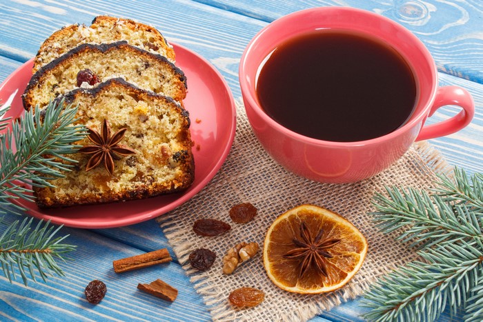 Pound cake slices with coffee and spices