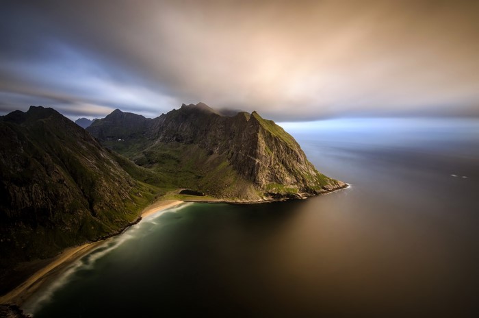 4K Kvalvika Beach Lofoten Norway Coast Mountains Evening