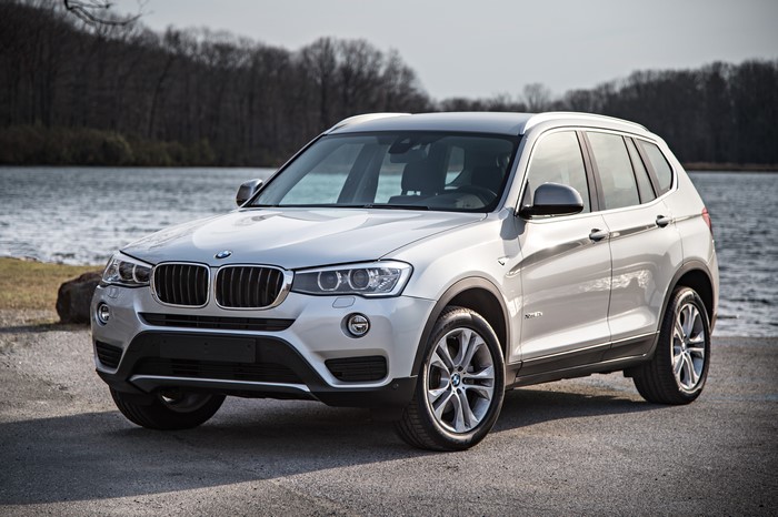 White BMW X3 F25