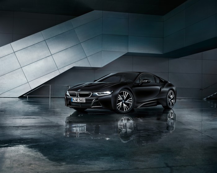 Black BMW i8 Frozen Black Edition in Modern Architecture