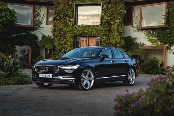 Black 2017 Volvo S90 D5 Inscription