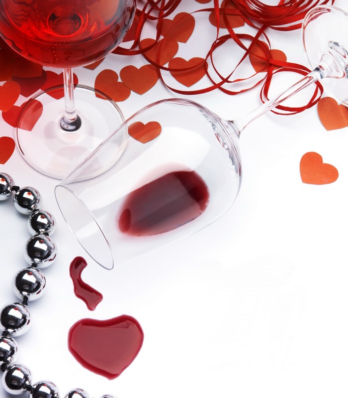 Valentine's Day wine glasses with hearts and beads