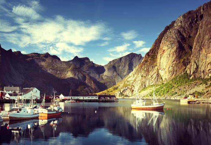 Reine, Lofoten, Norway: Mountains and Marinas