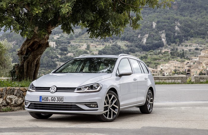 Silver 2017 Volkswagen Golf TDI Variant