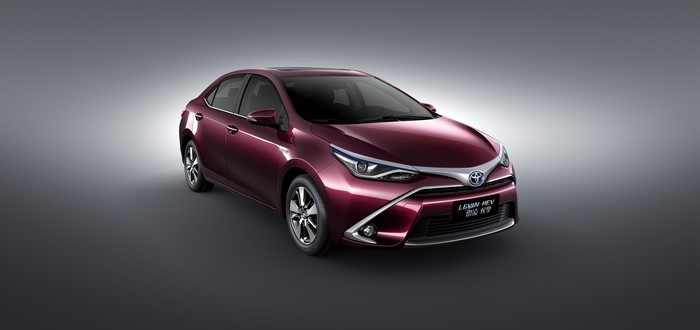 4K 2015 HEV Levin Toyota Violet Metallic
