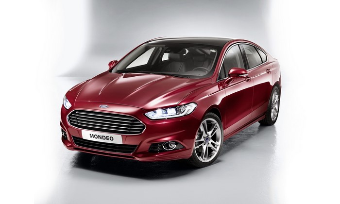 Red Ford Mondeo Sedan