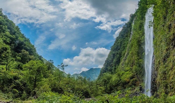 4K Waterfall in Ste-Suzanne, Reunion, France