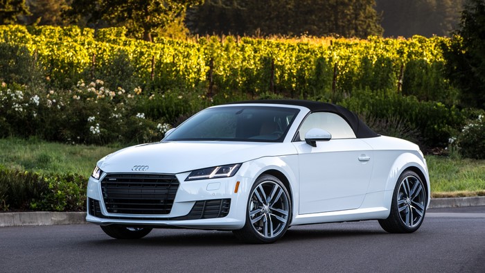 White Audi TT Roadster 2015 quattro TFSI
