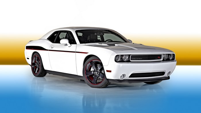 White Dodge Challenger SRT 8