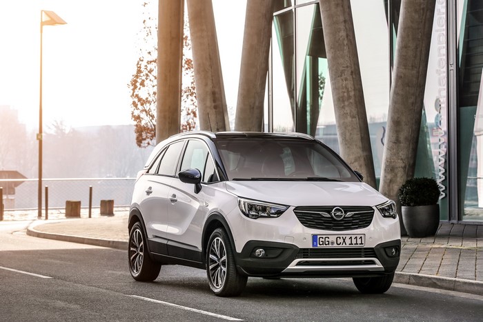 White 2017 Opel Crossland X Turbo