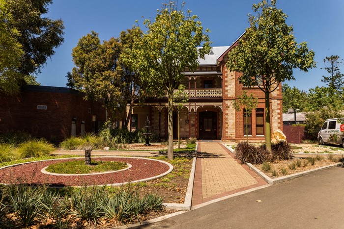 Mansion with landscape design in Perth, Australia