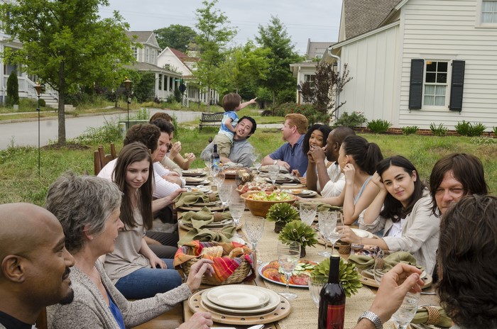 The Walking Dead TV: People at a Table