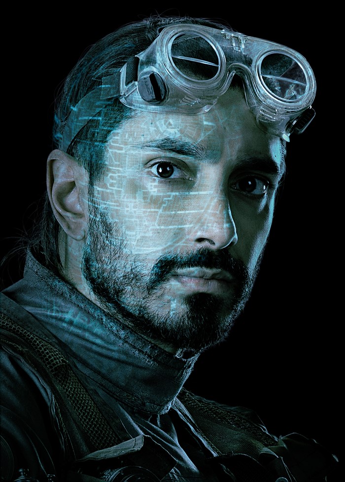 Bodhi Rook from Rogue One: A Star Wars Story wearing goggles