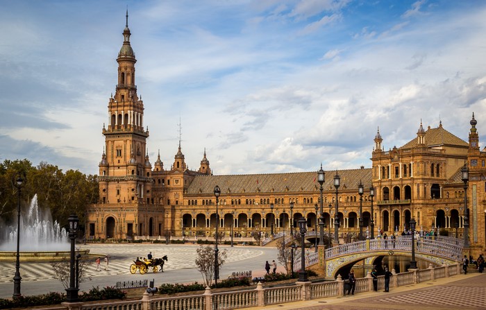 Plaza de Espana Sevilla with Fountain and Carriage