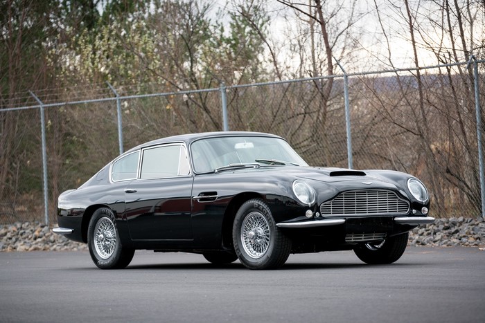 Black Aston Martin DB6 Vantage