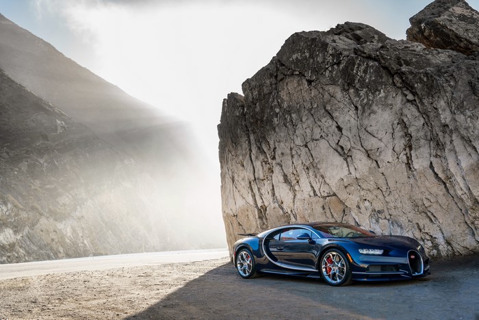 4K Bugatti Chiron parked by a rock formation