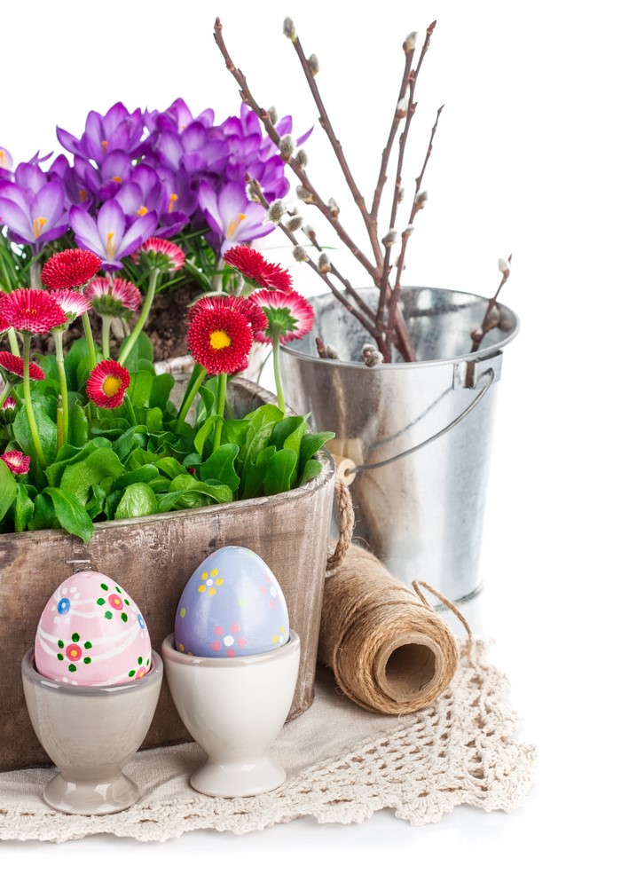 Easter Decorations with Flowers and Eggs