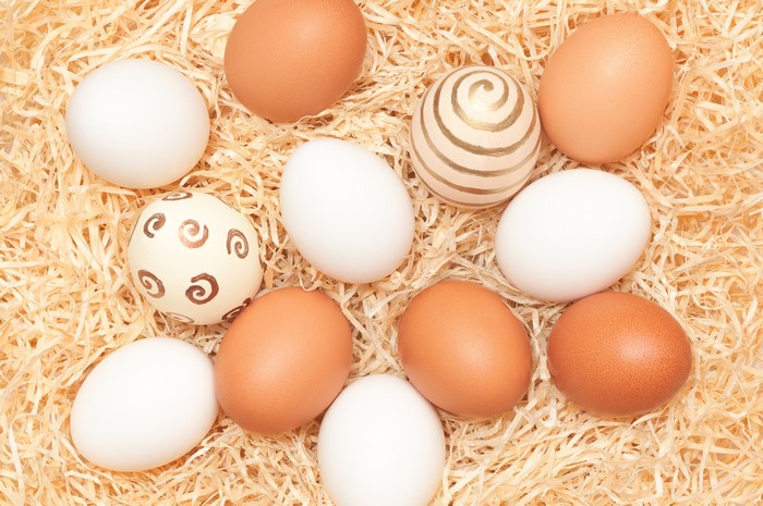 Easter Eggs in Straw