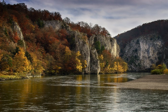 River and cliffs in autumn near Kelheim, Bavaria, Germany