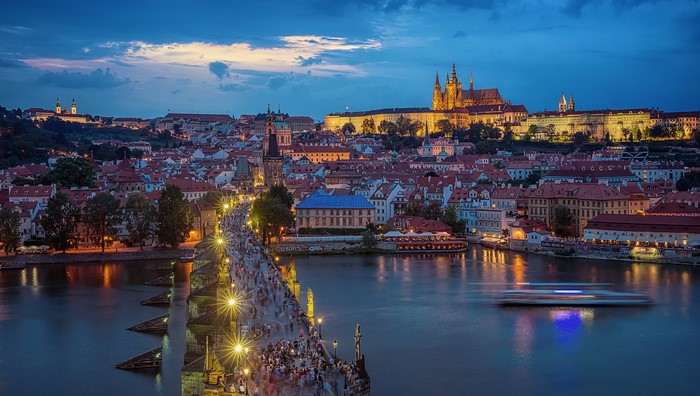 Charles Bridge at dusk in Prague, Czech Republic