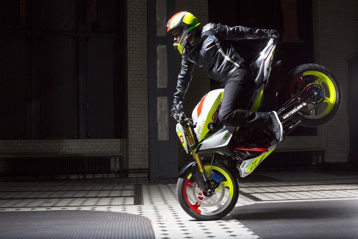4K BMW G 310 Stunt Motorcycle Wheelie