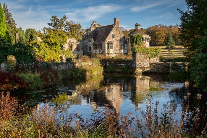 Scotney Castle England Pond Shrubs