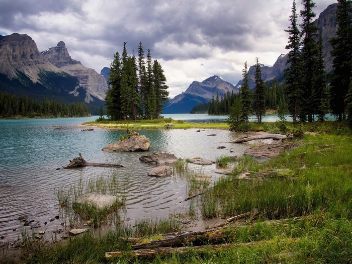 Jasper Park Mountain Lake Landscape