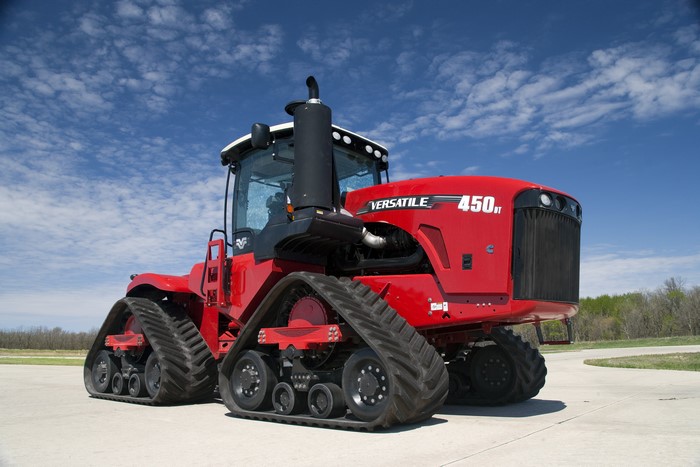Red Versatile 450DT Articulated Tractor