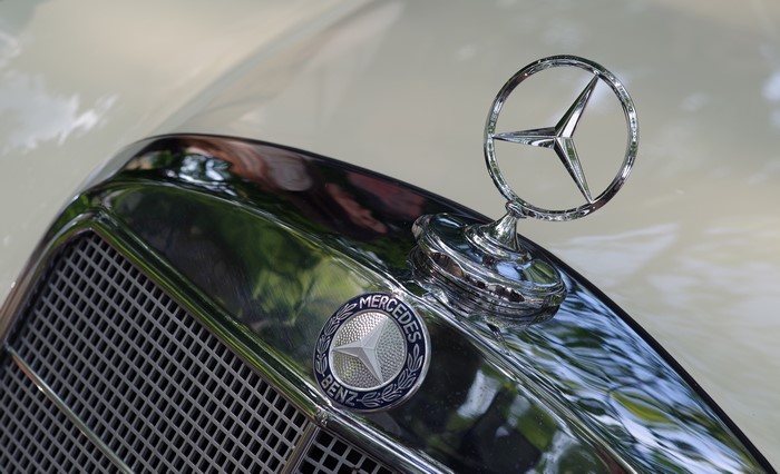 Mercedes-Benz Hood Logo Emblem