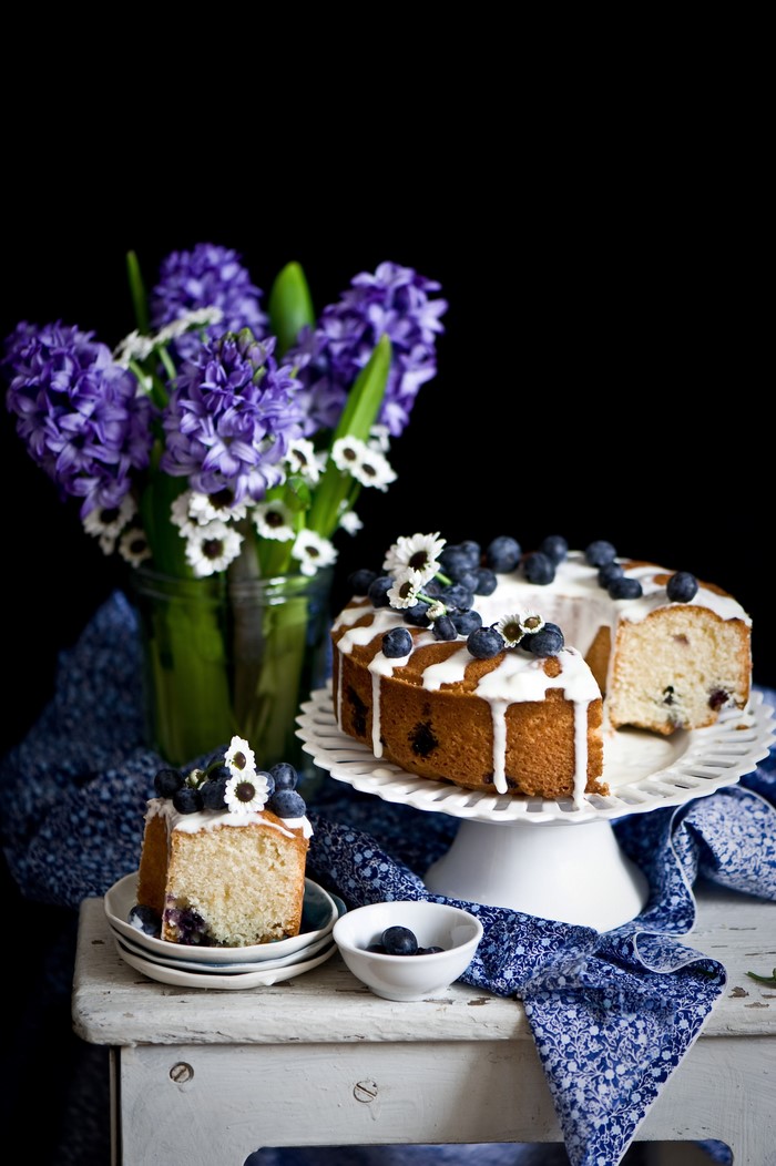 Blueberry pound cake with hyacinths