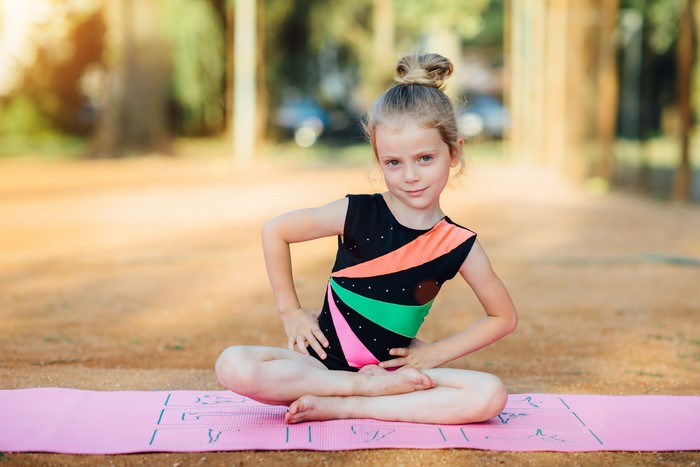 5K Gymnastics Little girls Workout Sitting Hands