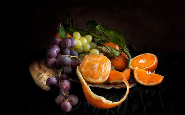 Still life of fruit and bread