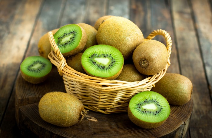Kiwi fruits in a wicker basket