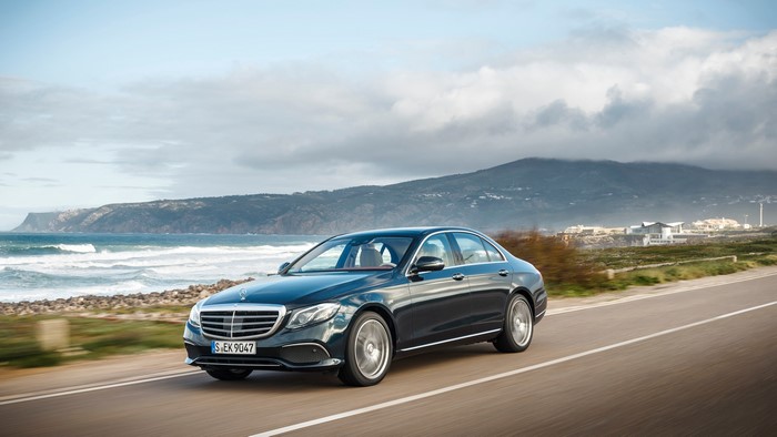 4K Mercedes-Benz E-Class W213 in Motion