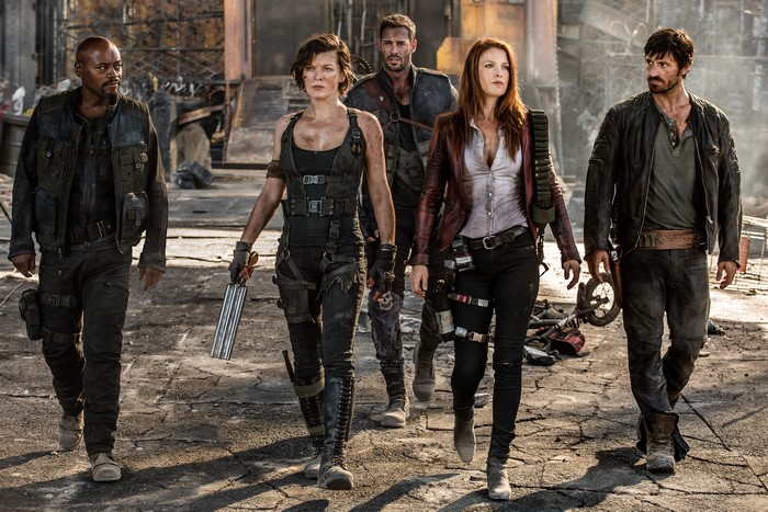 Milla Jovovich and cast from Resident Evil: The Final Chapter