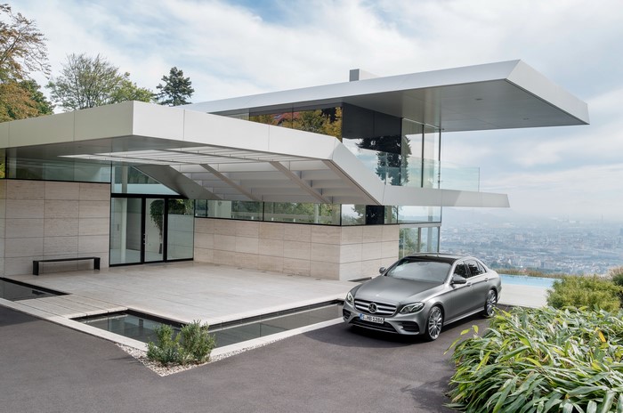 Mercedes-Benz E-Class AMG W213 4K