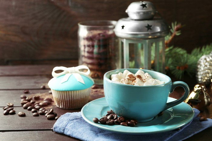 Cupcake with Marshmallow Hot Chocolate