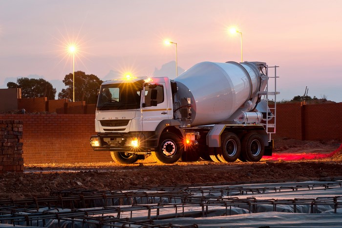 2017 Fuso FJ 26-280C Mixer Truck at Construction Site