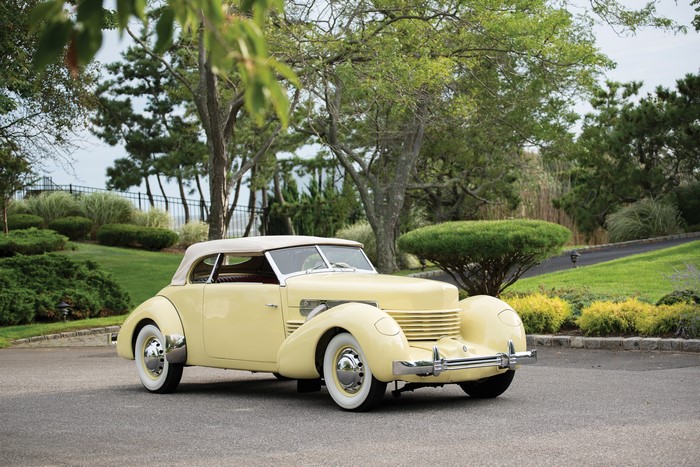 1936 Cord 810 2-door Convertible Phaeton Sedan