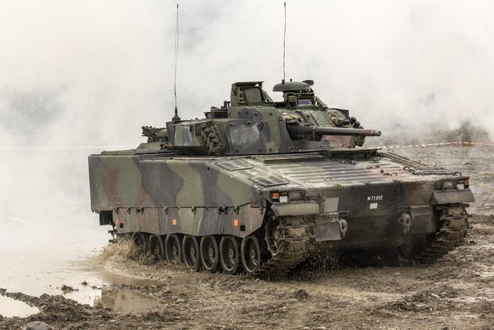 Combat Vehicle 90 in Mud