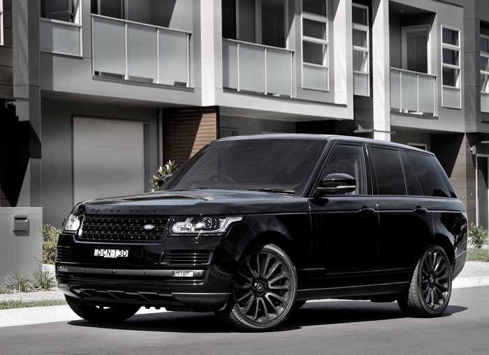 Black Range Rover Vogue