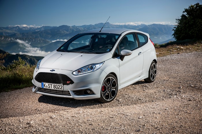 White 2016 Ford Fiesta ST200