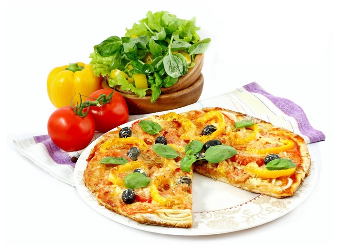 Pizza with Tomatoes, Peppers, Olives, and Salad