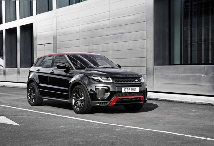Black Range Rover Evoque with Red Accents
