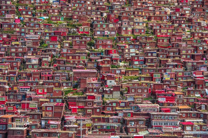 Larung Gar Buddhist Academy, Sichuan, China
