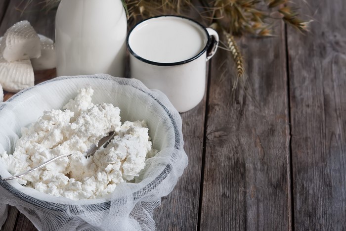 4K Quark curd cottage farmer cheese and Milk