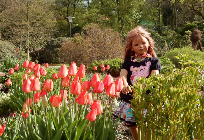 Doll in Grugapark Essen with Tulips