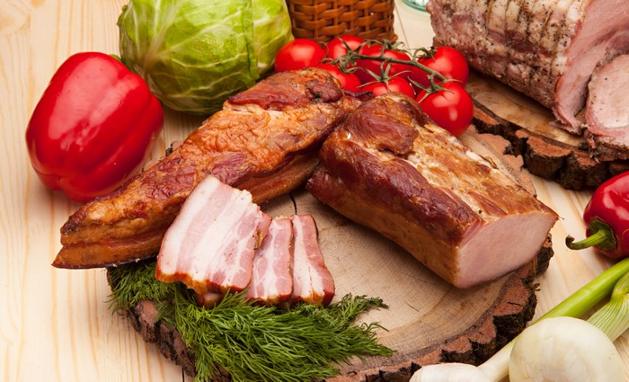 Meat products with vegetables and dill